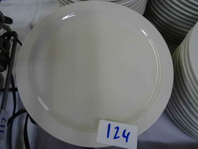 lot 124 image: Homer Laughlin plates. Great shape....