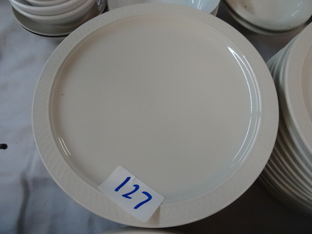 lot 127 image: Homer Laughlin plates. Great shape....