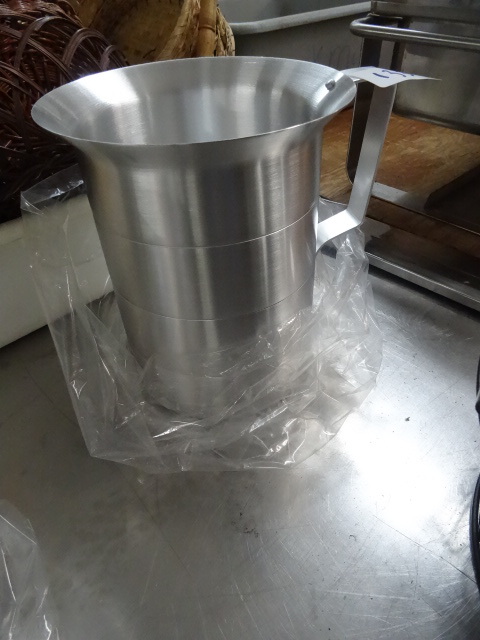 lot 133 image: New aluminum measuring pitcher. 4 Q...