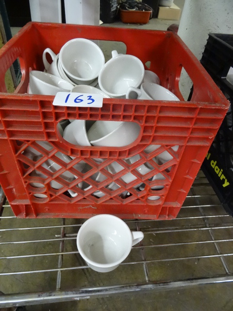 lot 163 image: Approx 36 coffee cups...