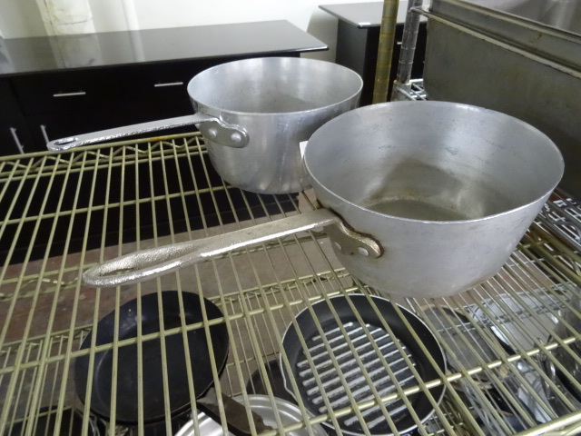 lot 194 image: 2 aluminum cook pots...