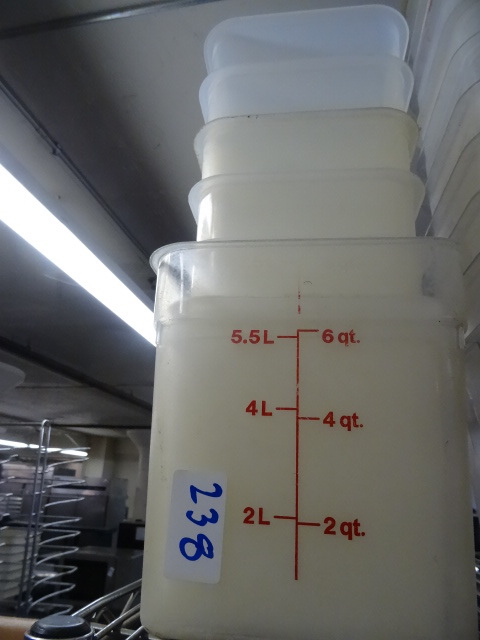 lot 238 image: 6 qt and 3.5 qt prep containers...