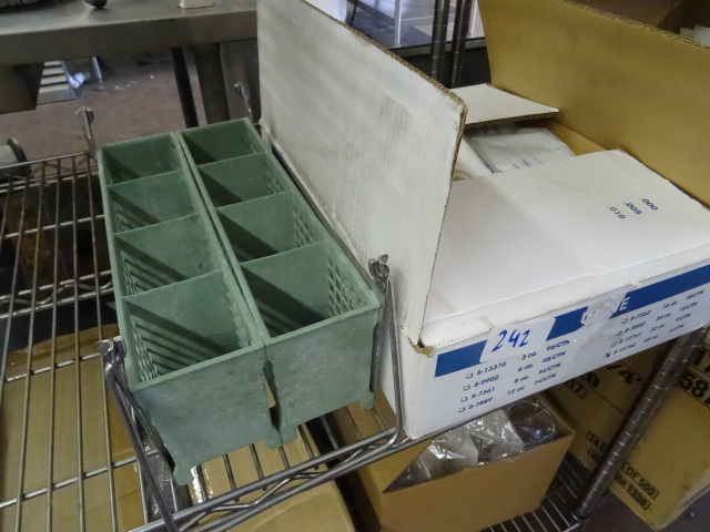 lot 242 image: U line 48 oz cold packs...
