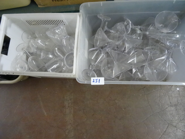 lot 251 image: Misc plastic glassware...