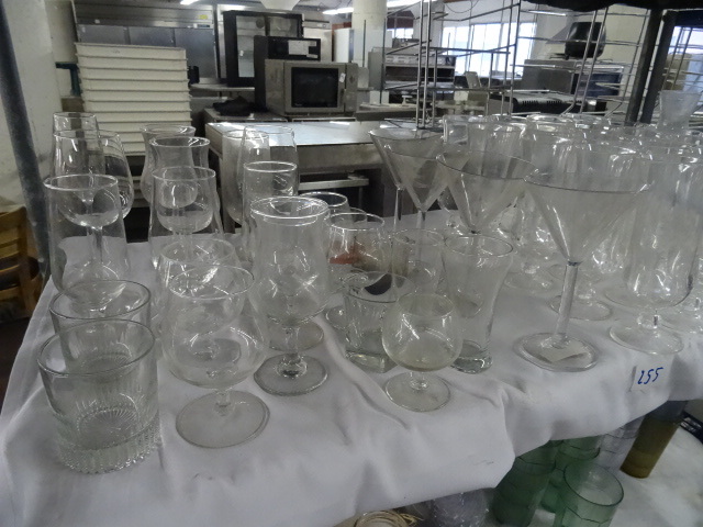 lot 255 image: Misc glass and plastic glasses...