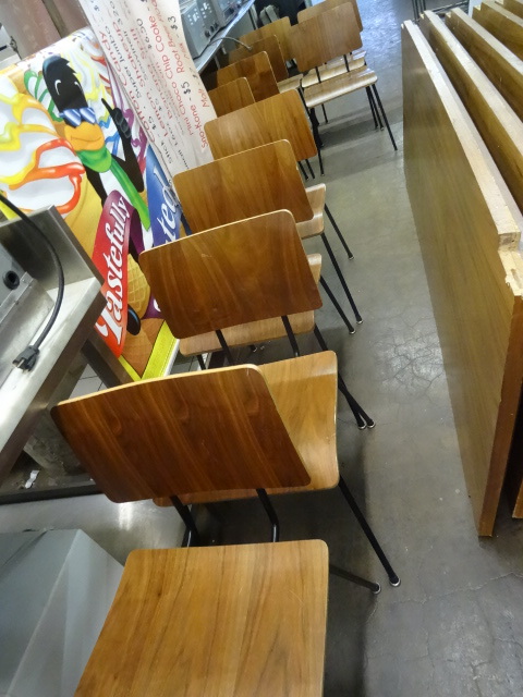 lot 317 image: 11 matching metal framed chairs