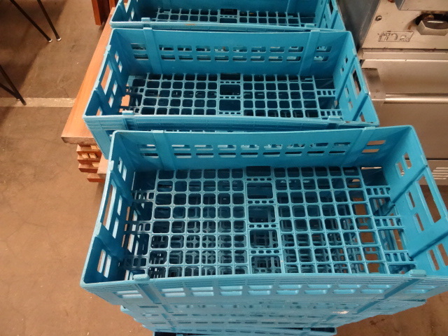 lot 318 image: Dishwasher racks