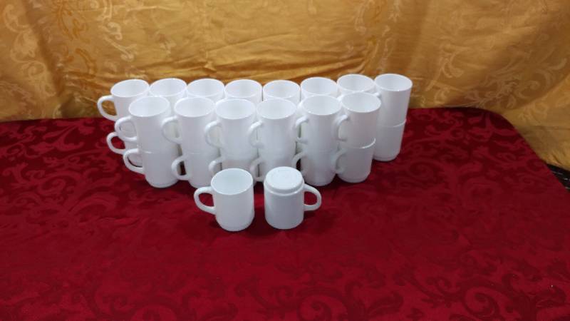 lot 153 image: 30 Coffee Cups