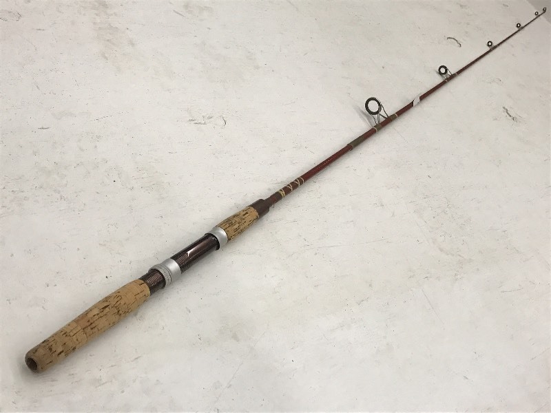 lot 7 image: Vintage Unmarked 6ft Medium Action ...