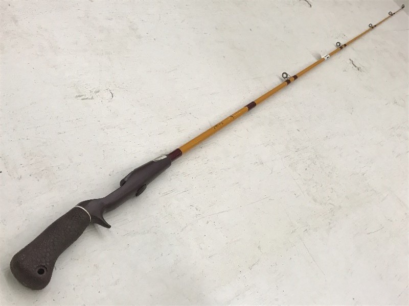 lot 14 image: Vintage Eagle Claw 56 Spin-Cast R...