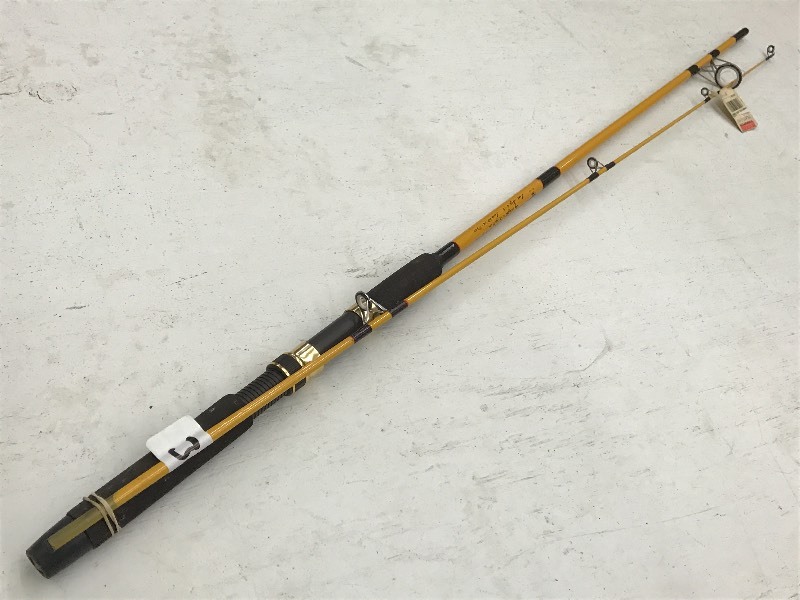 lot 30 image: Eagle Claw Water Eagle Two-Piece 6...