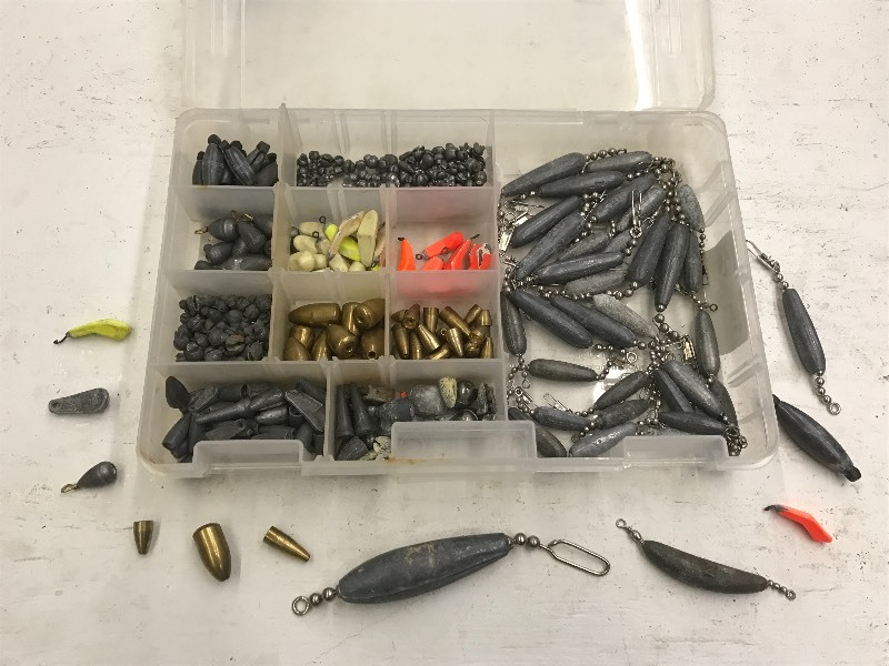 lot 53 image: Plastic Tackle Box Full Of Assorted...