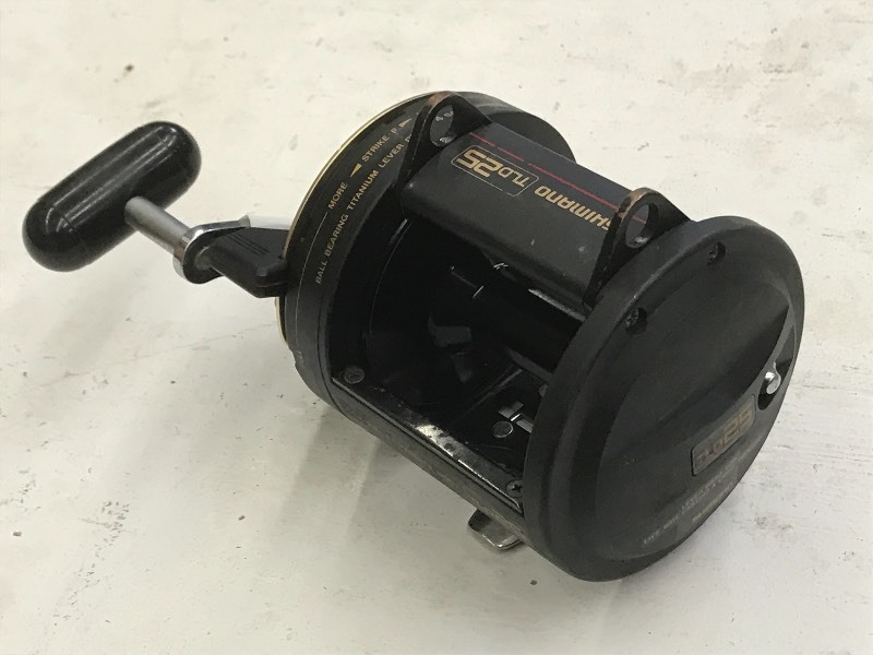 lot 63 image: Shimano TLD25 Casting Reel ...
