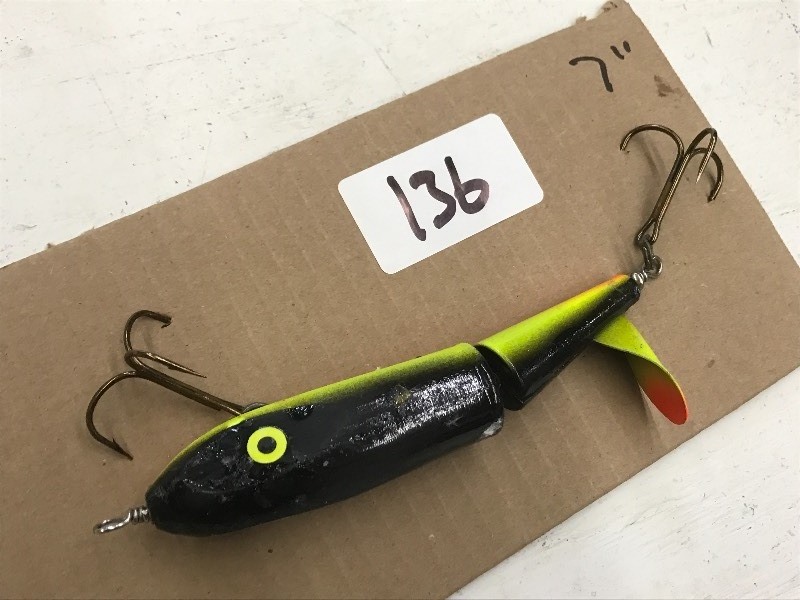lot 136 image: (1) 7 Jointed Muskie Lure ...