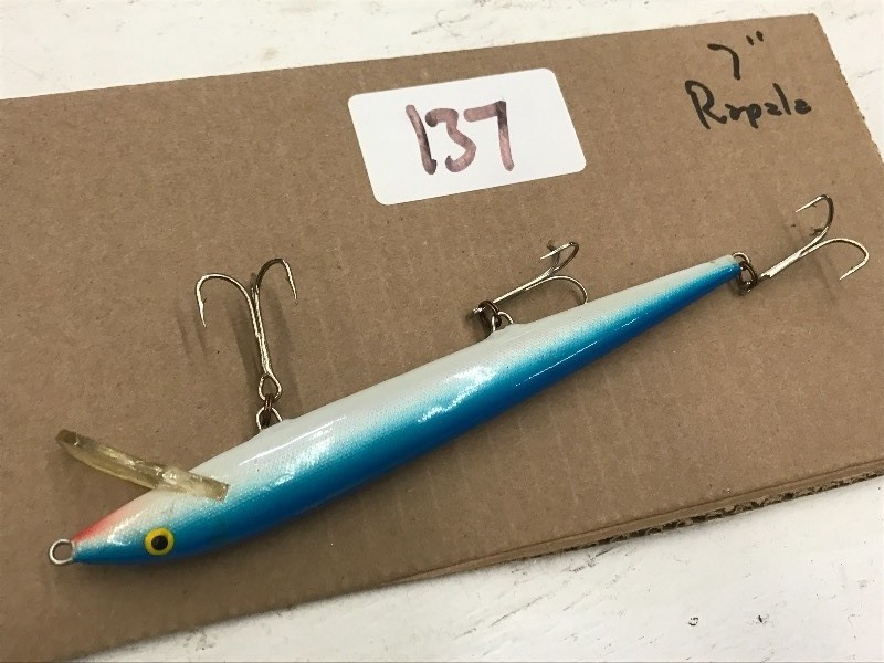 lot 137 image: (1) 7 Rapala Muskie Lure ...