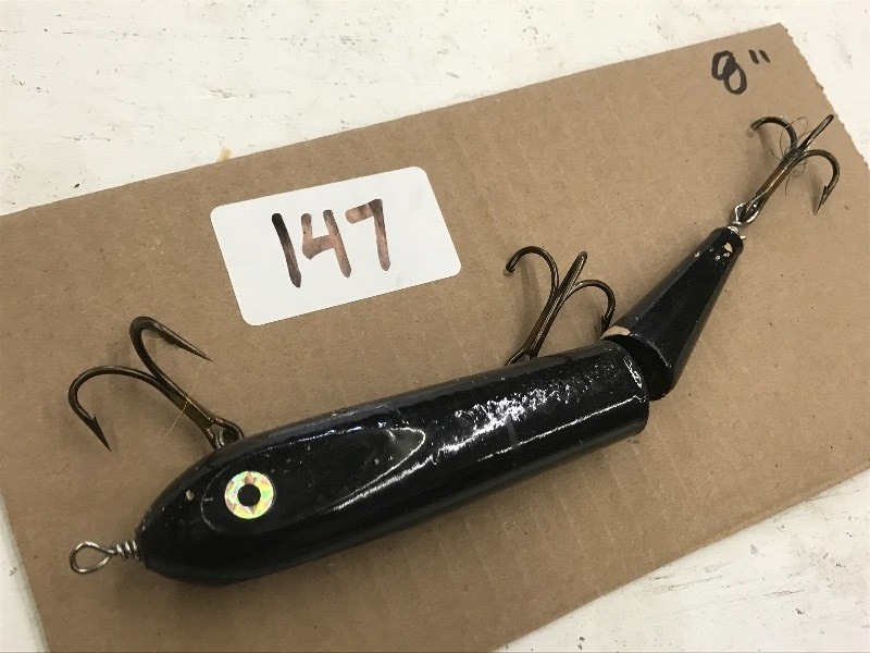 lot 147 image: (1) 8 Jointed Muskie Lure ...