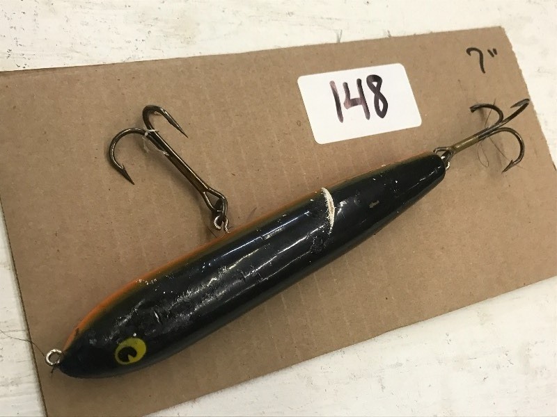 lot 148 image: (1) 7 Muskie Lure ...
