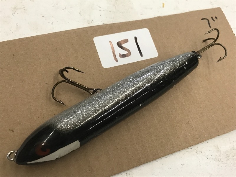 lot 151 image: (1) 7 Muskie Lure ...