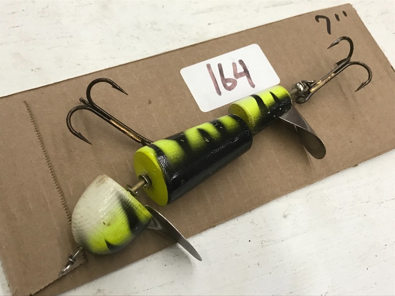 lot 164 image: (1) 7 Jointed Muskie Lure ...