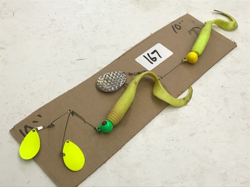 lot 167 image: (2) 10 Spinner Muskie Lures ...