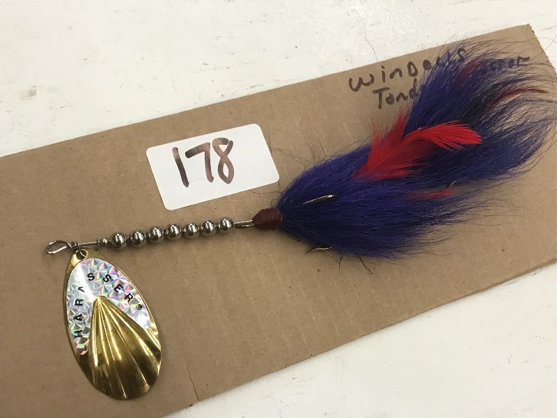 lot 178 image: (1) 8 Muskie Lure ...