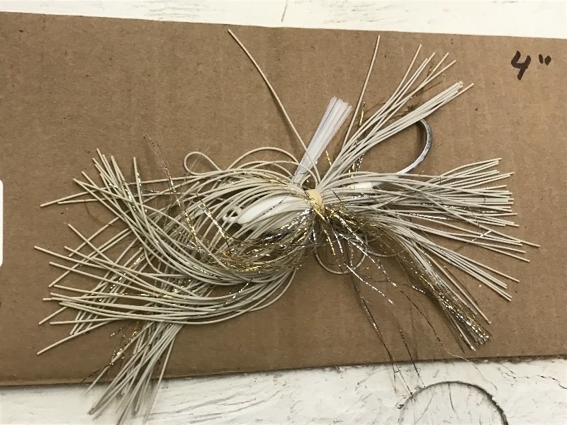 lot 181 image: (1) New 4 Skirted Weedless Muskie ...