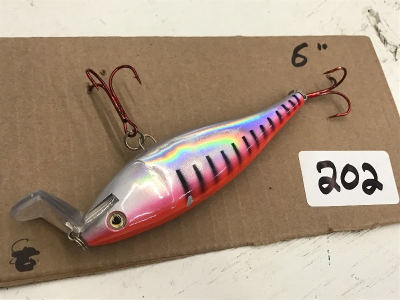 lot 202 image: (1) 6 Muskie Lure ...