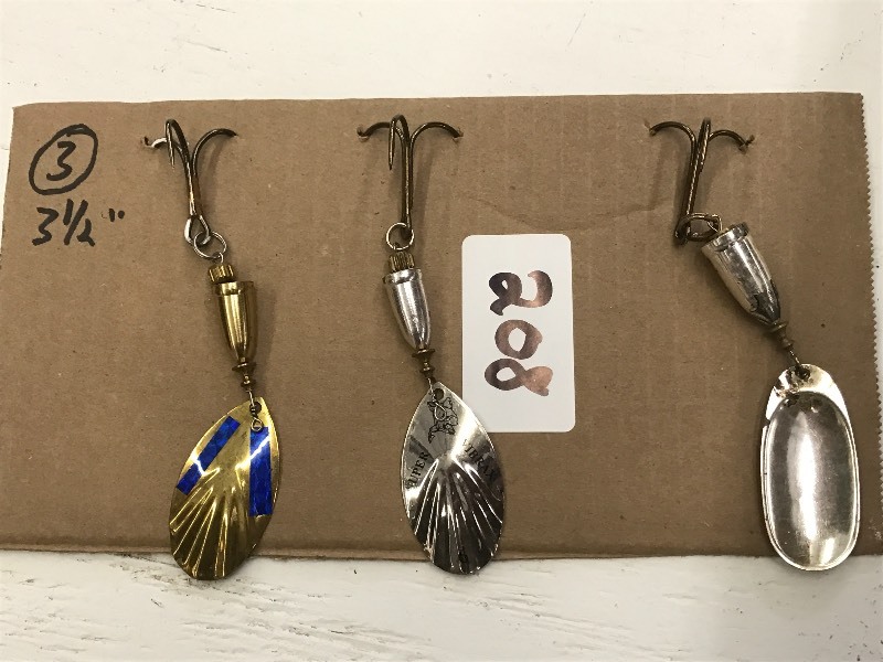 lot 208 image: (3) 3.5 Muskie Spoon Lures ...