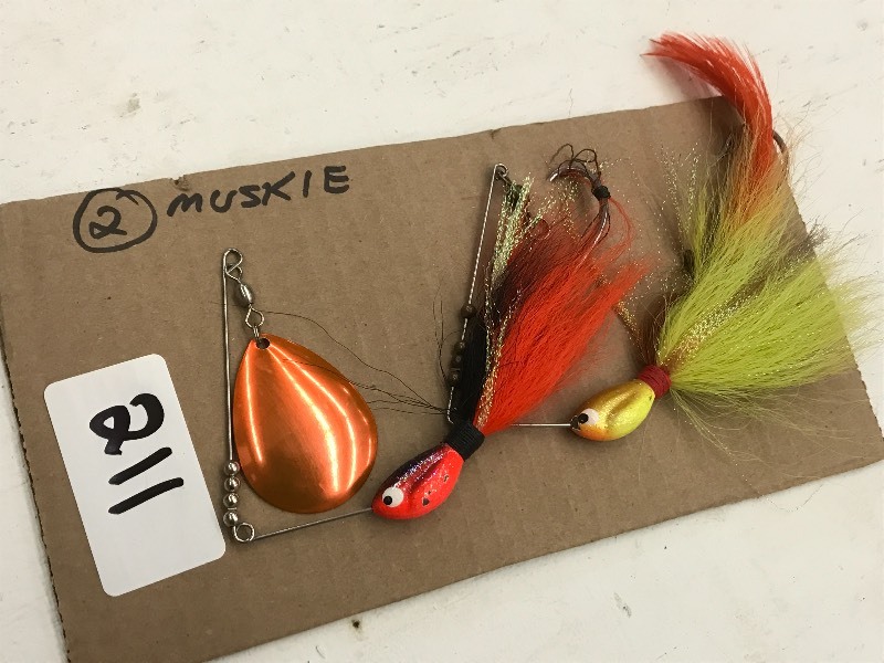 lot 211 image: (2) 5 Spinner Muskie Lures ...