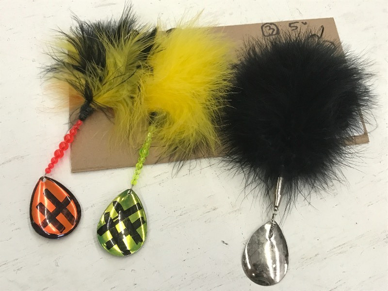 lot 225 image: (3) 5 Spinner Muskie Lures ...