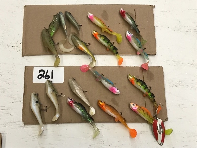 lot 261 image: (17) Weighted Soft Bait Lures ...