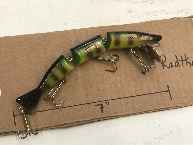 lot 290 image: (1) 7 Jointed Radtke Muskie Lure ...