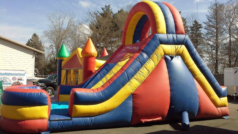 lot 8 image: 16Ft Rock Climb and Slide