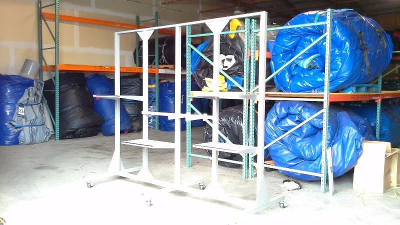 lot 21 image: Commercial Adjustable Rack