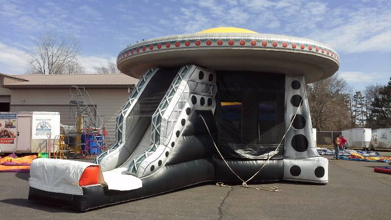 lot 36 image: UFO Combo