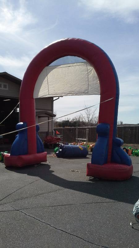lot 57 image: Inflatable Arch
