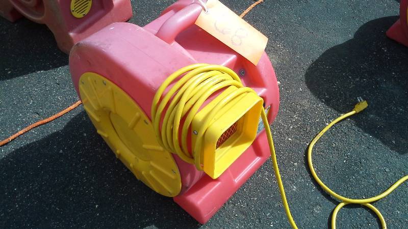 lot 68 image: Advanced Air Movers - 1 HP Blower