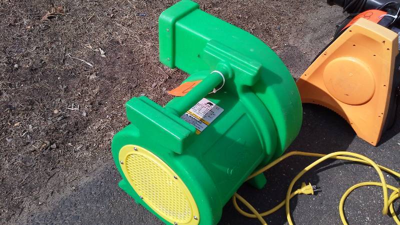 lot 79 image: B-Air  2HP High Volume Blower