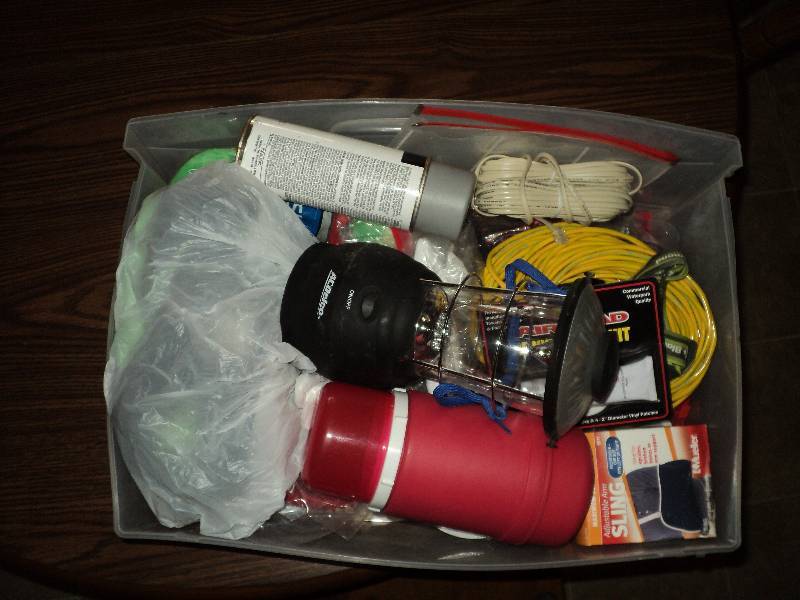 tote of misc., see pictures...