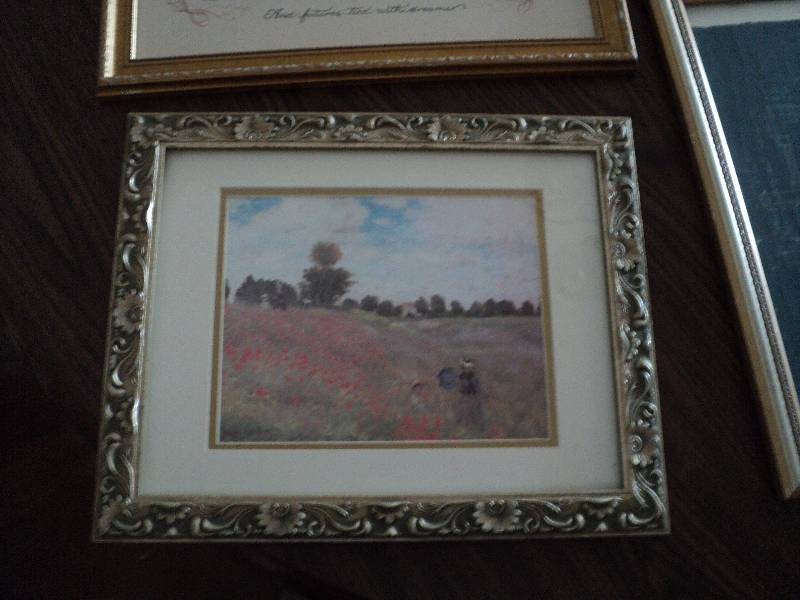 set of 4 pictures...