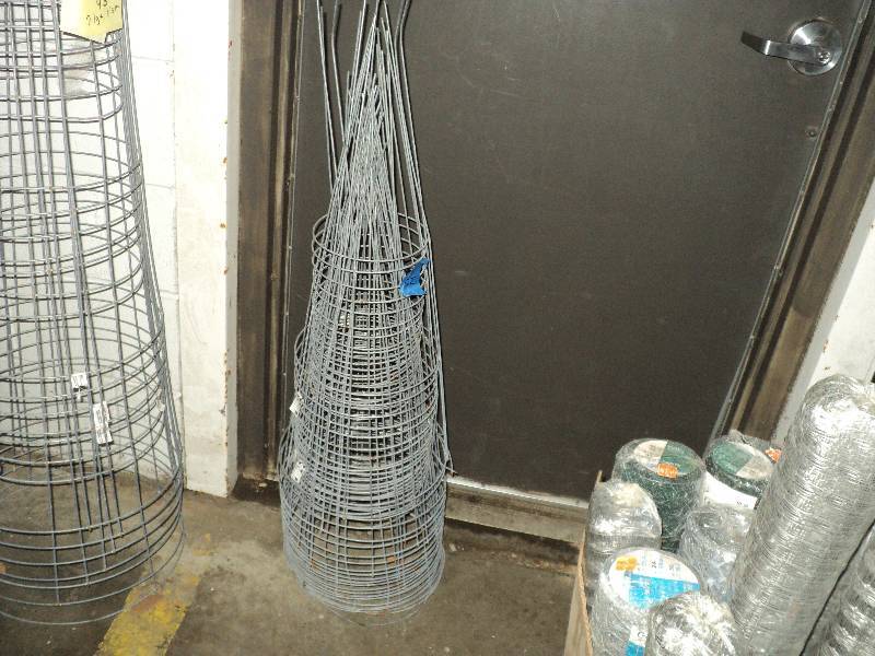19 small tomato cages...