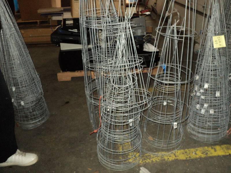 18 tomato cages, see picture ...