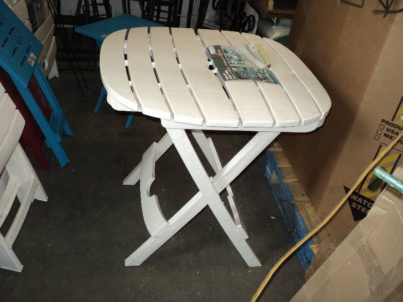 1 collapsable outdoor caf table...