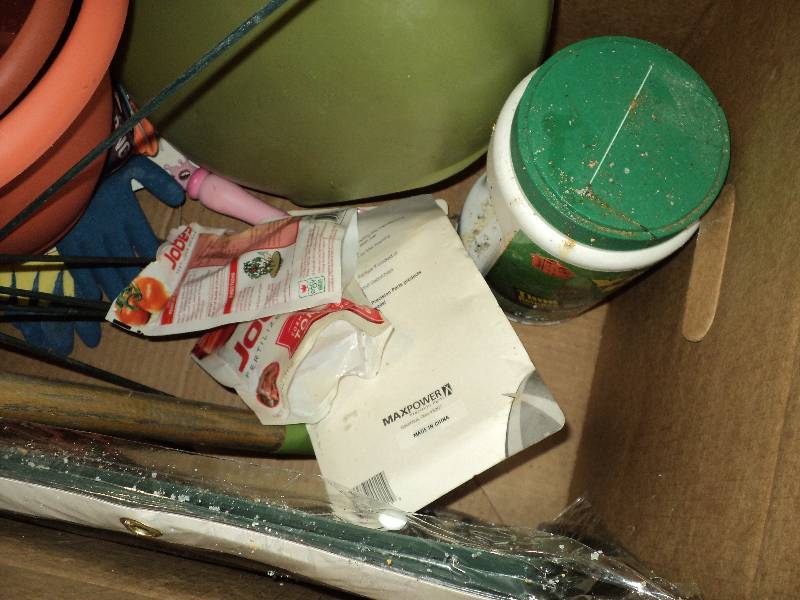 box lot of garden supplies, with ho...