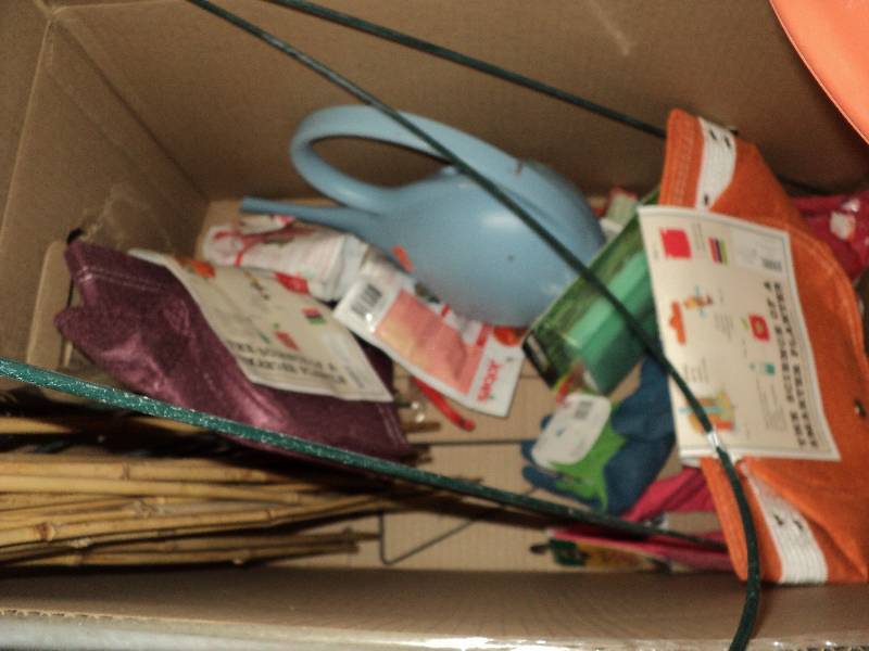 box lot of garden supplies, with ho...