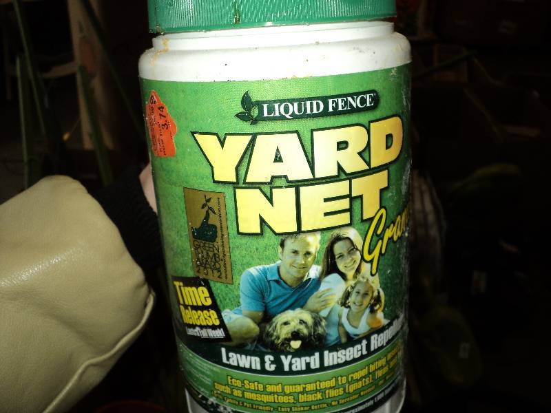 box lot of garden supplies, with ho...