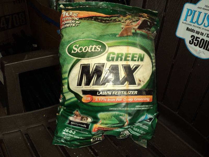 scotts green max lawn fertalizer, 2...