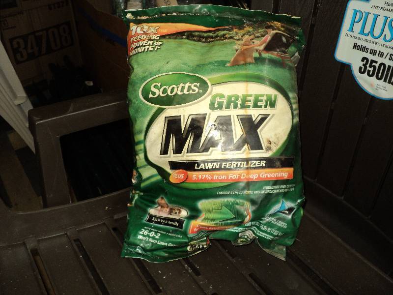 scotts green max lawn fertalizer, 2...