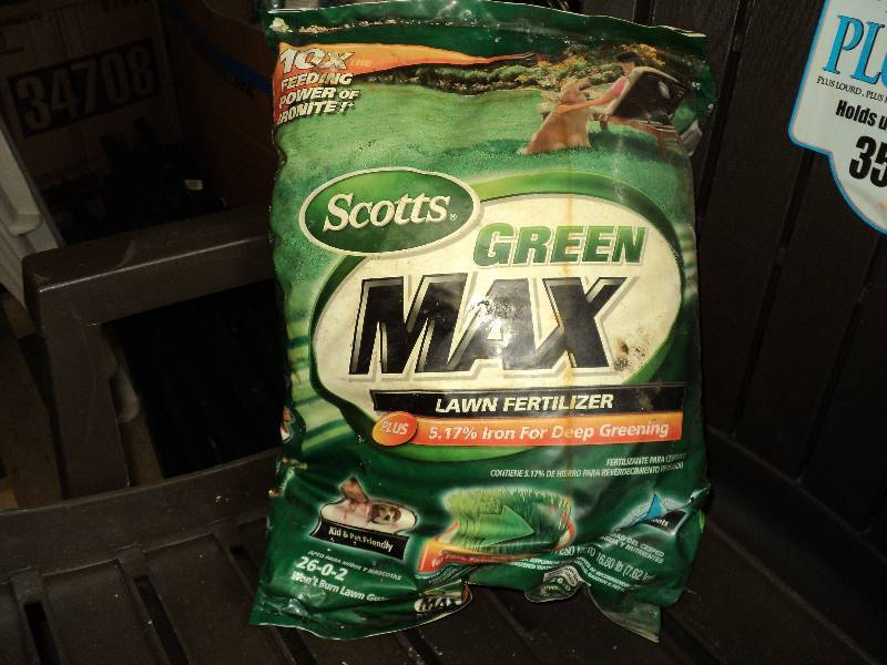 scotts green max lawn fertalizer, 2...