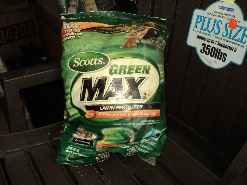 scotts green max lawn fertalizer, 2...